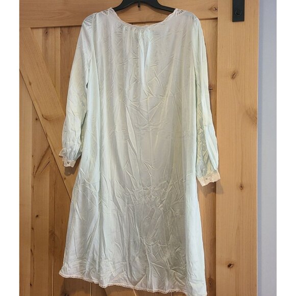 Vintage Miss Elaine Nightgown Size L ?? Blue Lace Button nightgown *flaws* - Picture 2 of 16